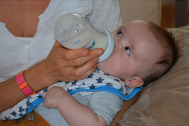Cum găsești laptele praf cel mai bun pentru copilul tău