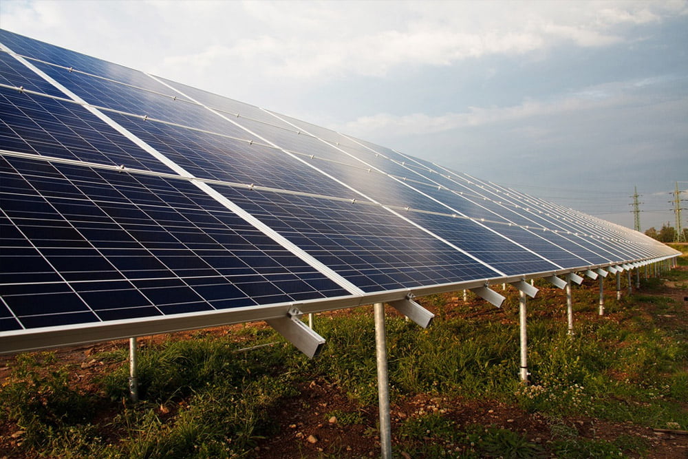 Descoperă Puterea Energiei Solare: Sisteme Fotovoltaice pentru Acasă